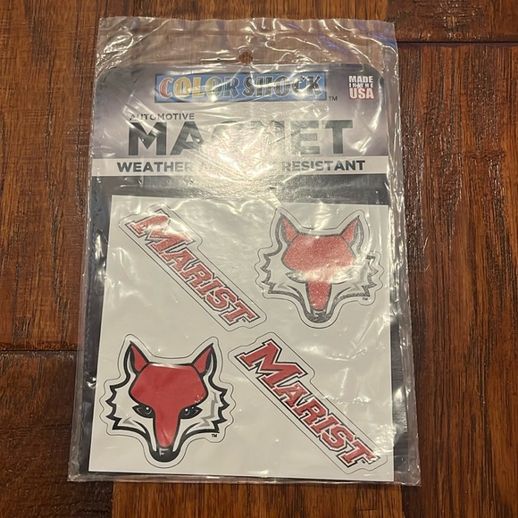 Marist College Red Foxes Nike Tank Top, Banner, Jar, Keychain, Magnets, Flags. - Picture 15 of 16